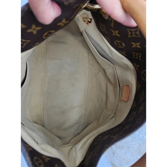 Authentic Louis Vuitton Artsy MM #4234M - Picture 7 of 7